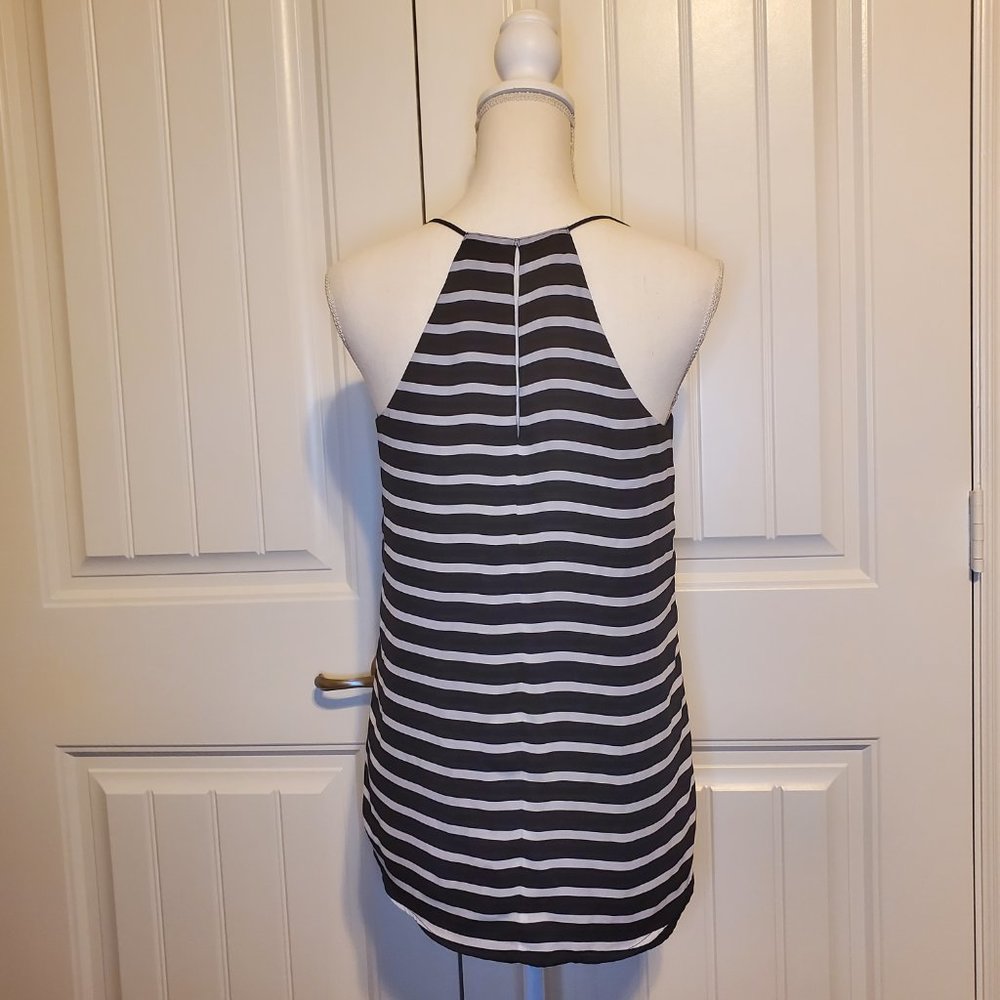 Express Reversible Camisole - Picture 6 of 7